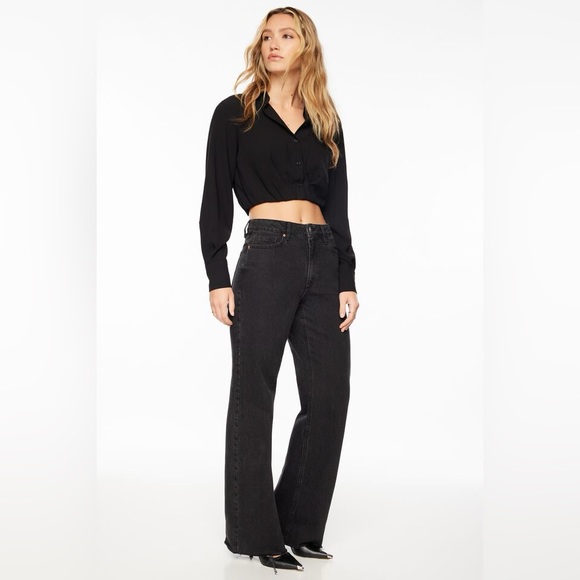 Dynamite Cropped Button Down - Picture 2 of 6